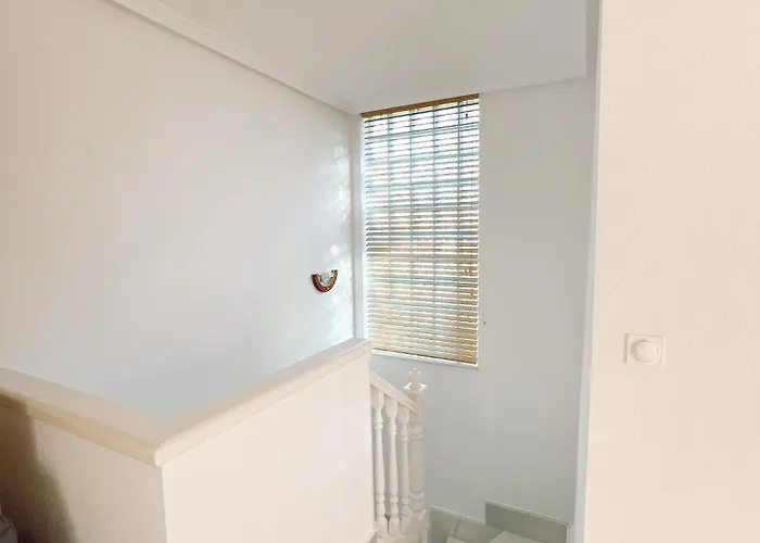 Casa Anna Patio * Аликанте